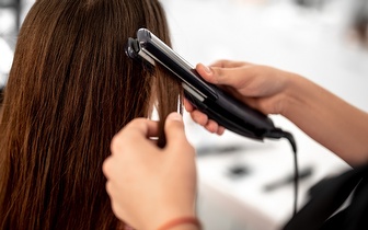 Alisamento Brasileiro com ou sem Formol para Cabelos Médios por 29€ na Penha de França!