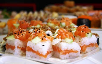 Menu para Grupos: Sushi à Discrição com 20% de Desconto em Fatura em Linda-a-Velha!